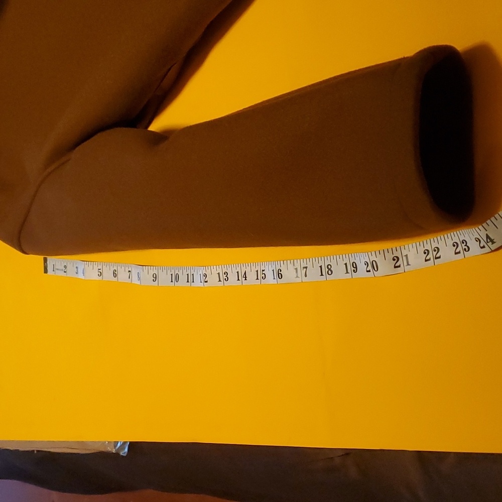 Coat - Picture 12 of 12